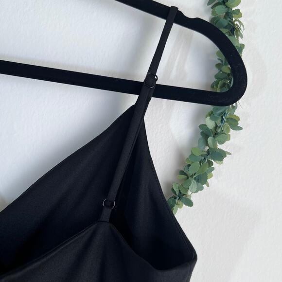 NWT Lulus Sealed With A Kiss Body Con Black Ruffle Dress Size: Medium - Picture 14 of 16